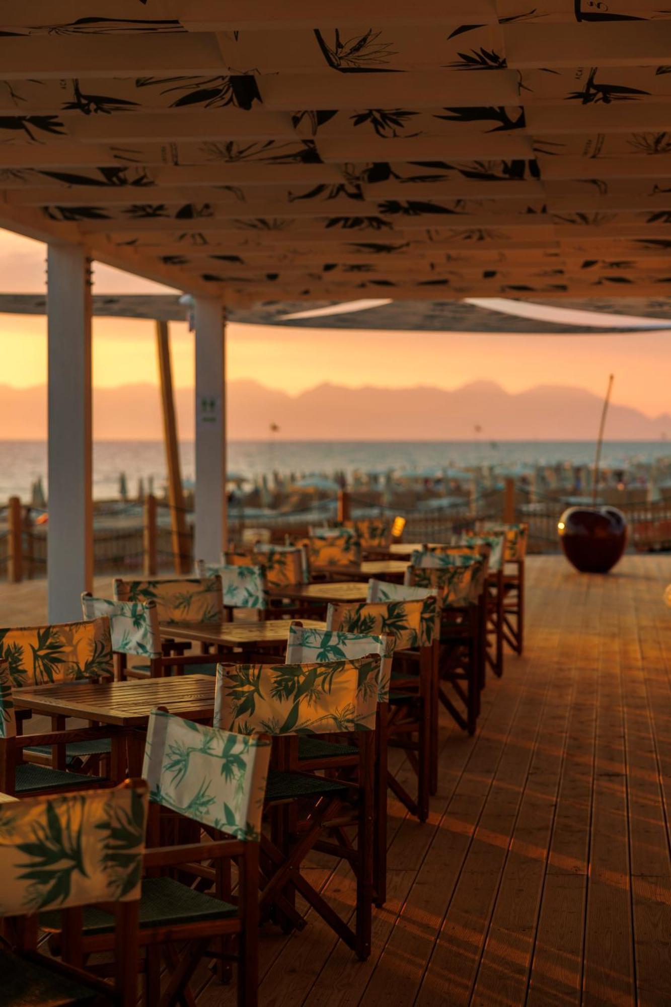 Hotel Cerere Paestum Bagian luar foto