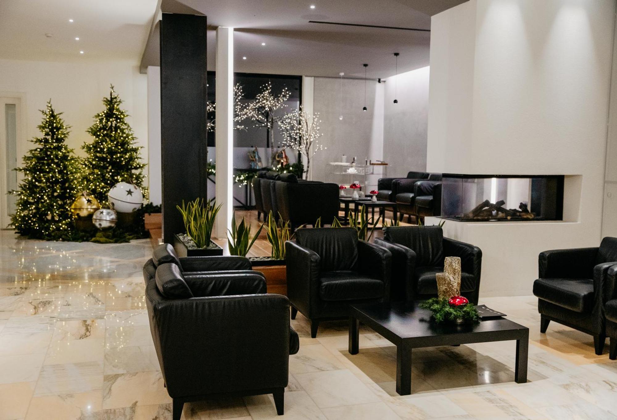 Hotel Cerere Paestum Bagian luar foto